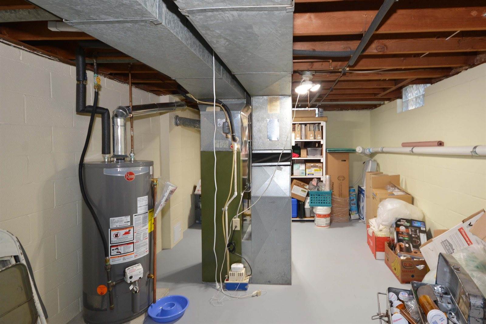 2431 Hillsdale Avenue, Kalamazoo, MI 49006