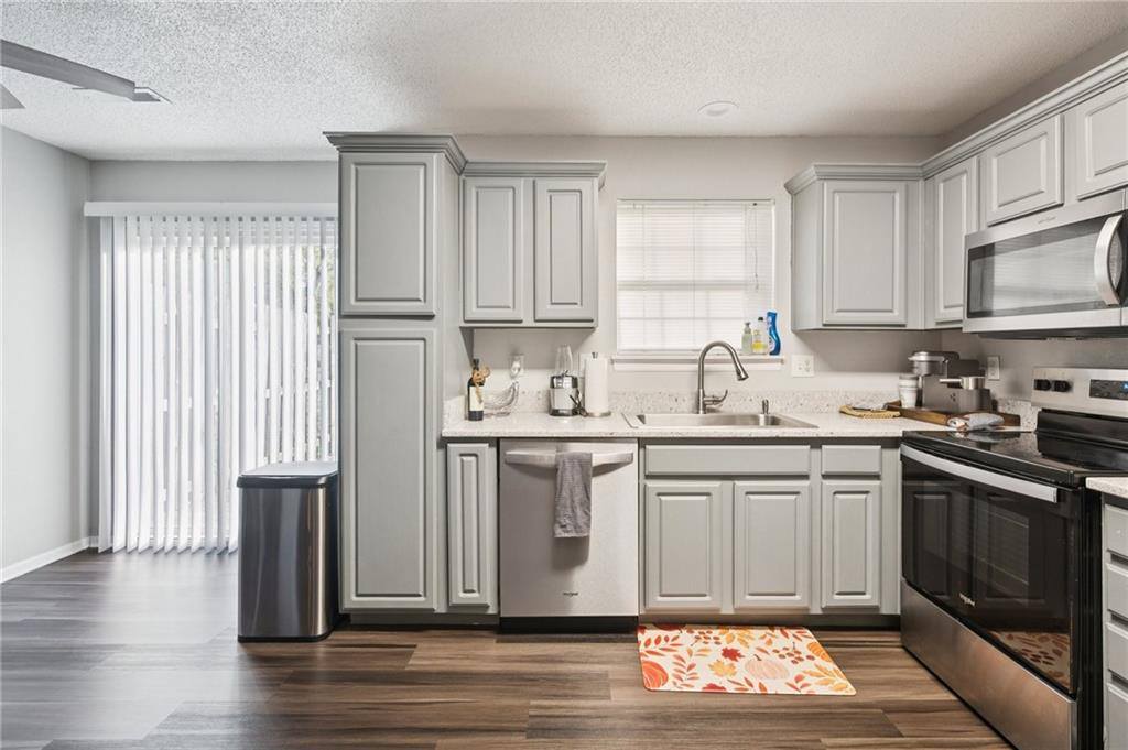 10633 East 46TH Terrace, Kansas City, MO 64133