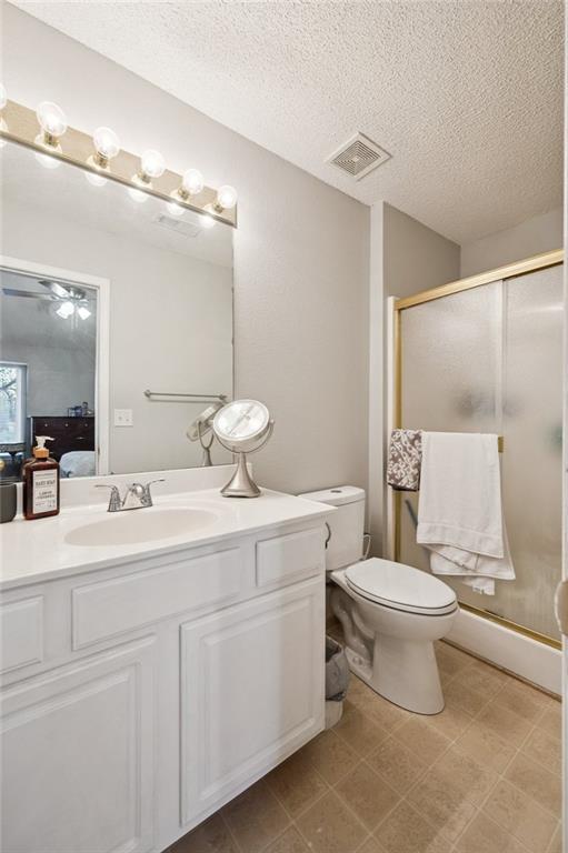 10633 East 46TH Terrace, Kansas City, MO 64133