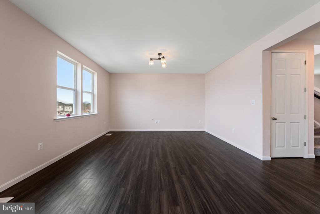 409 Warrenfeltz, Strasburg, VA 22657