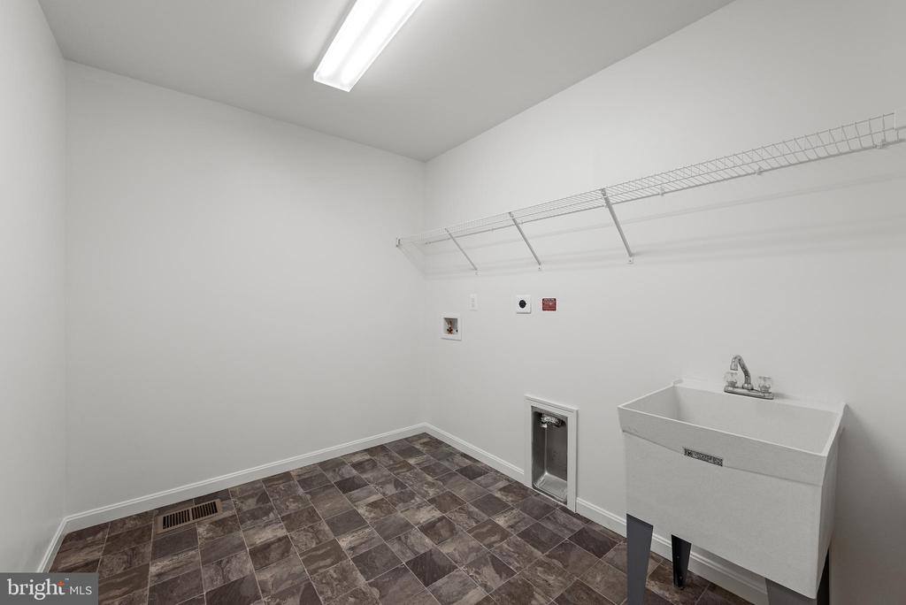 409 Warrenfeltz, Strasburg, VA 22657