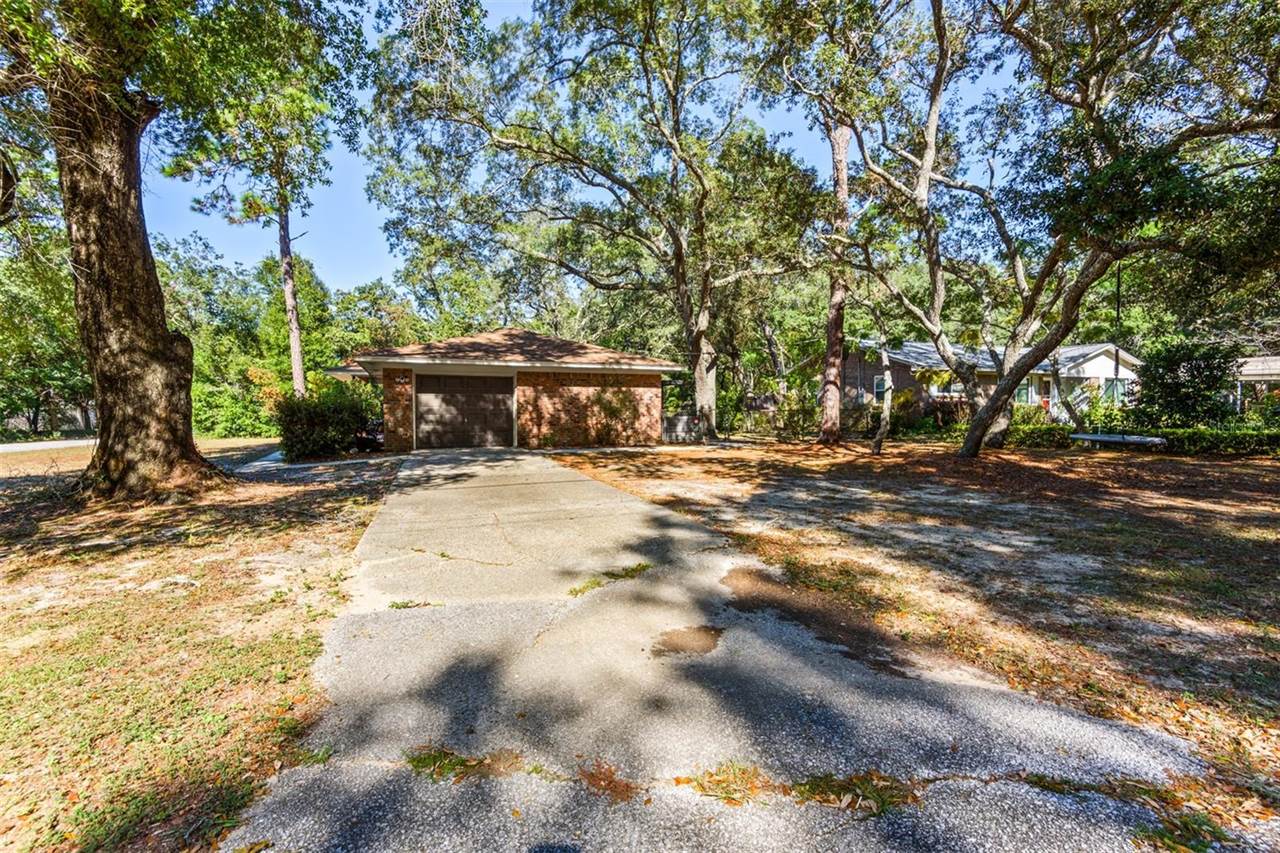 1040 Jocelin Road, Pensacola, FL 32506