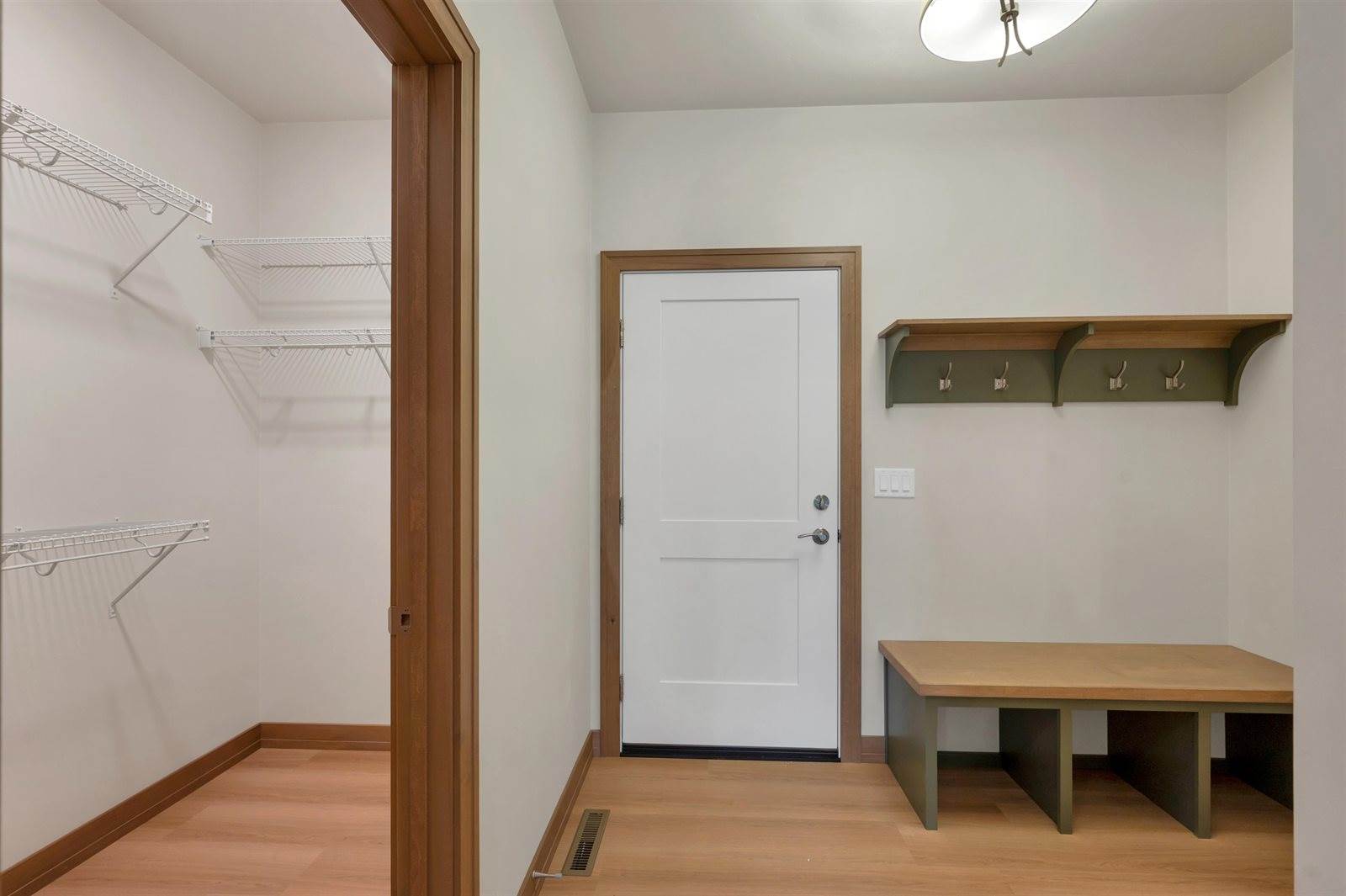 2578 North Stellita Circle, De Pere, WI 54115