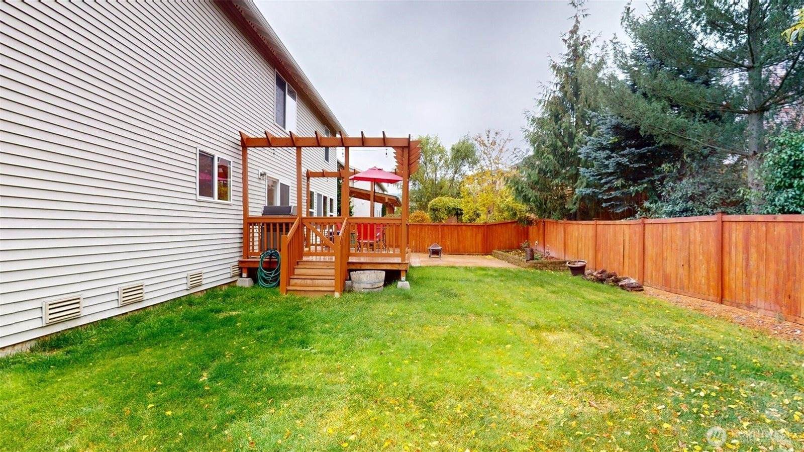 4725 Mount Baker Loop, Mount Vernon, WA 98273