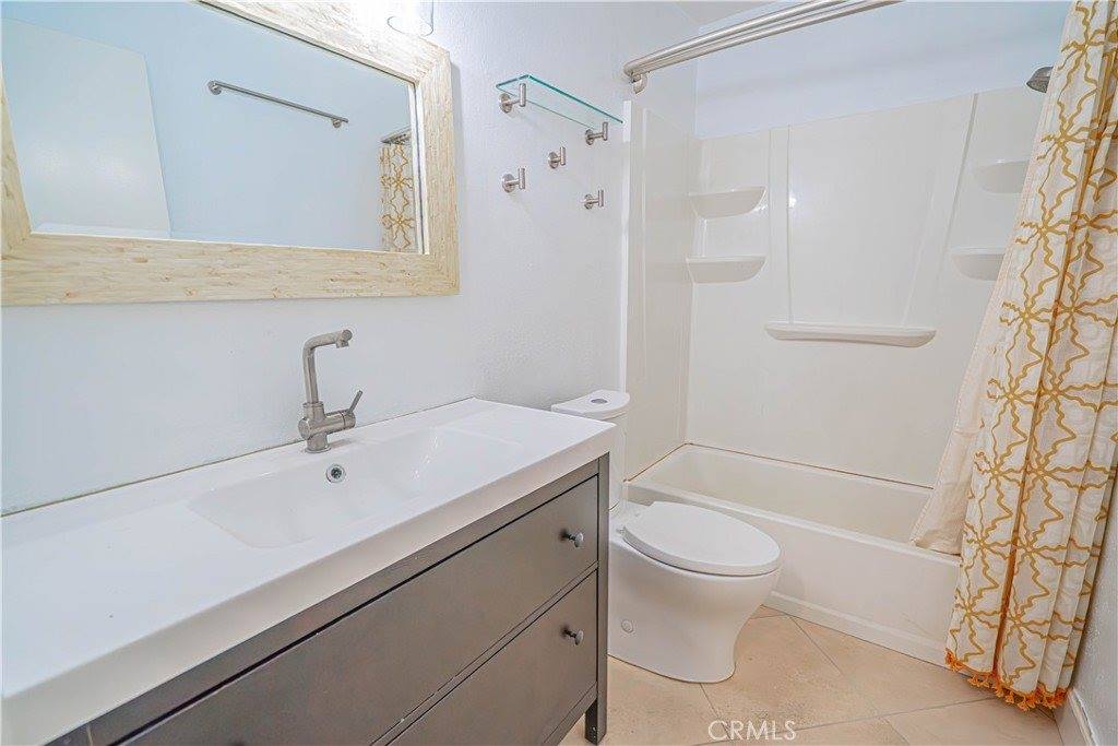 25713 Vista Fairways Drive, Valencia, CA 91355