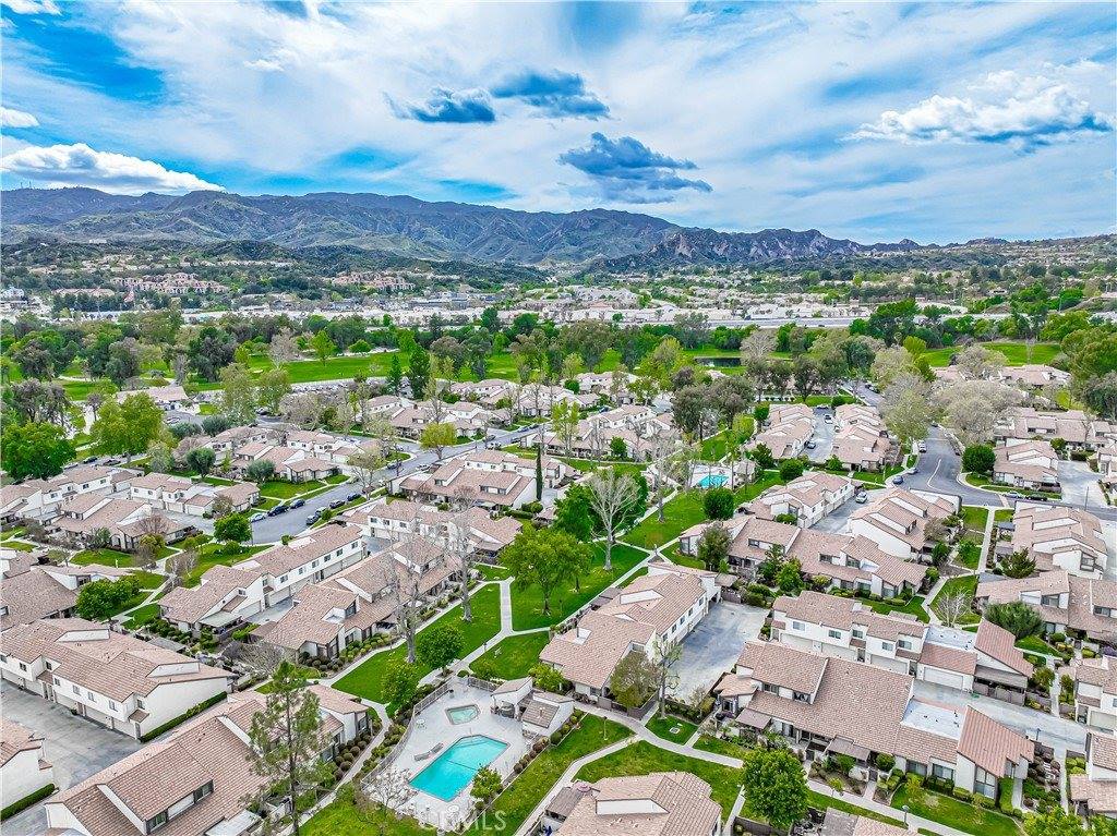 25713 Vista Fairways Drive, Valencia, CA 91355