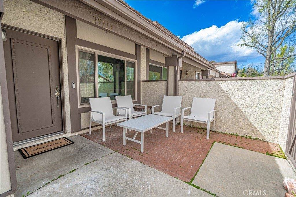 25713 Vista Fairways Drive, Valencia, CA 91355