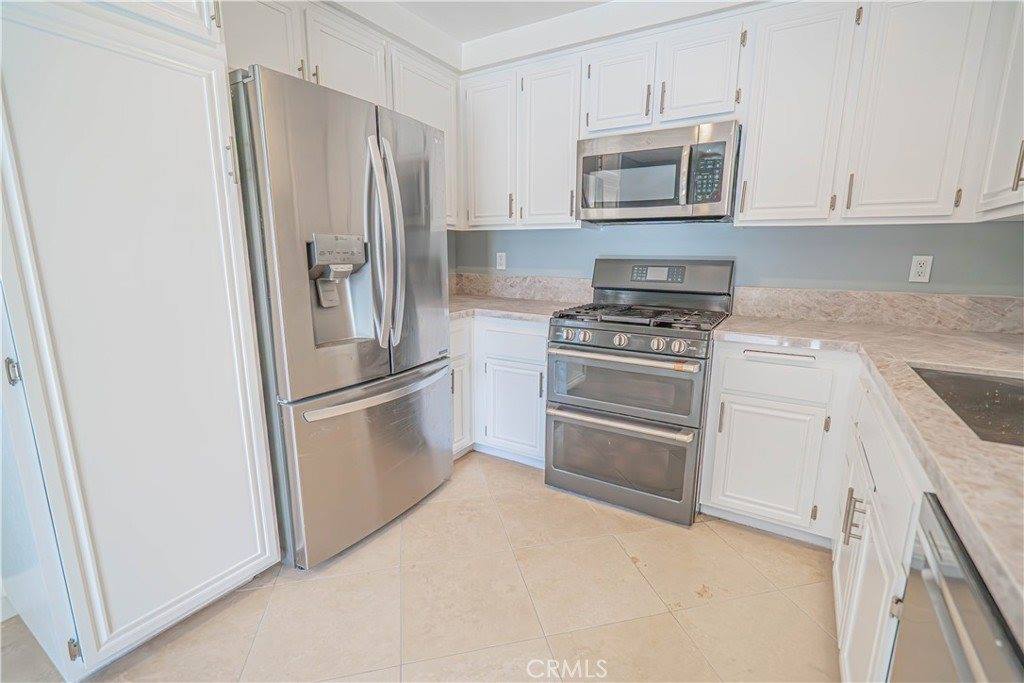 25713 Vista Fairways Drive, Valencia, CA 91355