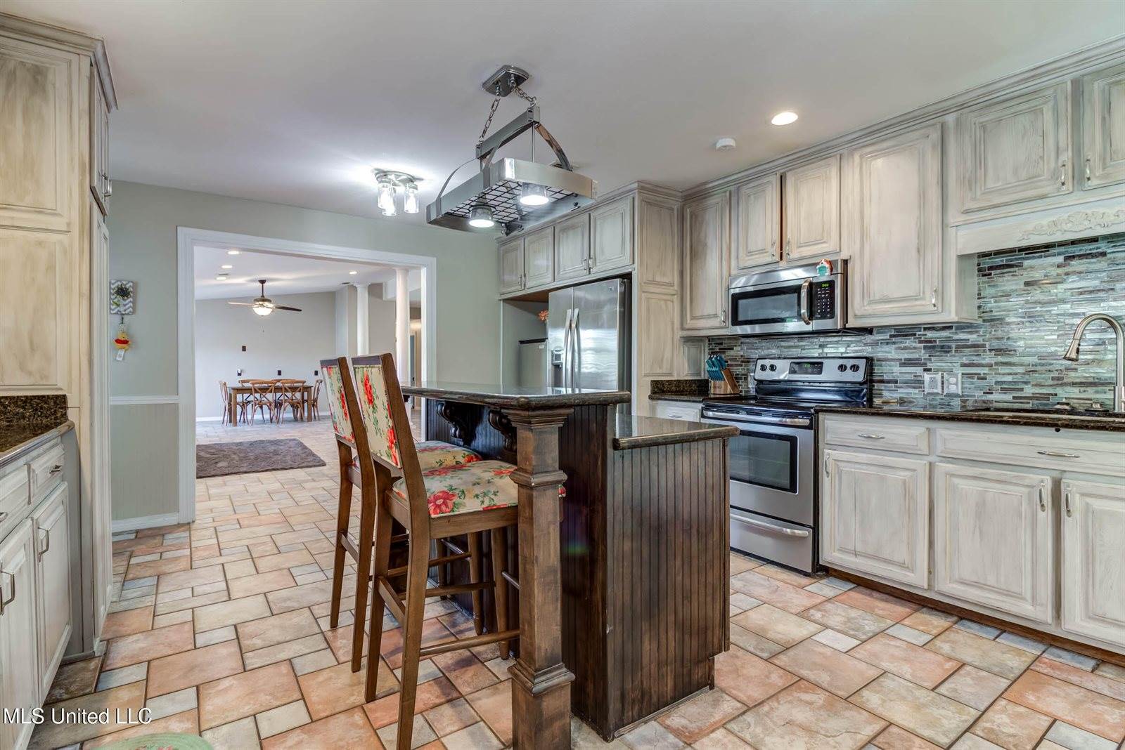 7079 Menge Avenue, Pass Christian, MS 39571