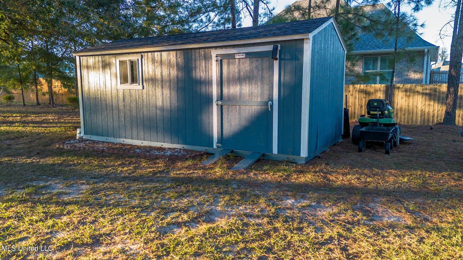 7079 Menge Avenue, Pass Christian, MS 39571