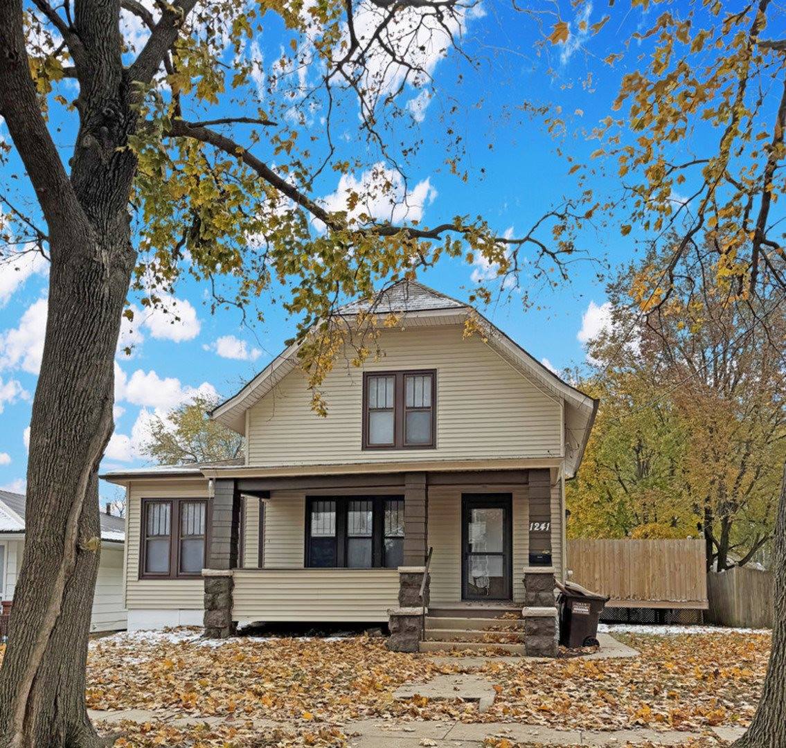 1241 West Pleasant Street, Freeport, IL 61032