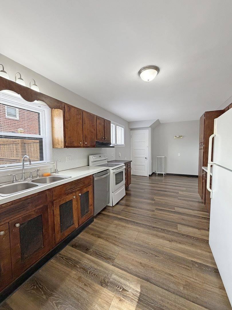 1241 West Pleasant Street, Freeport, IL 61032