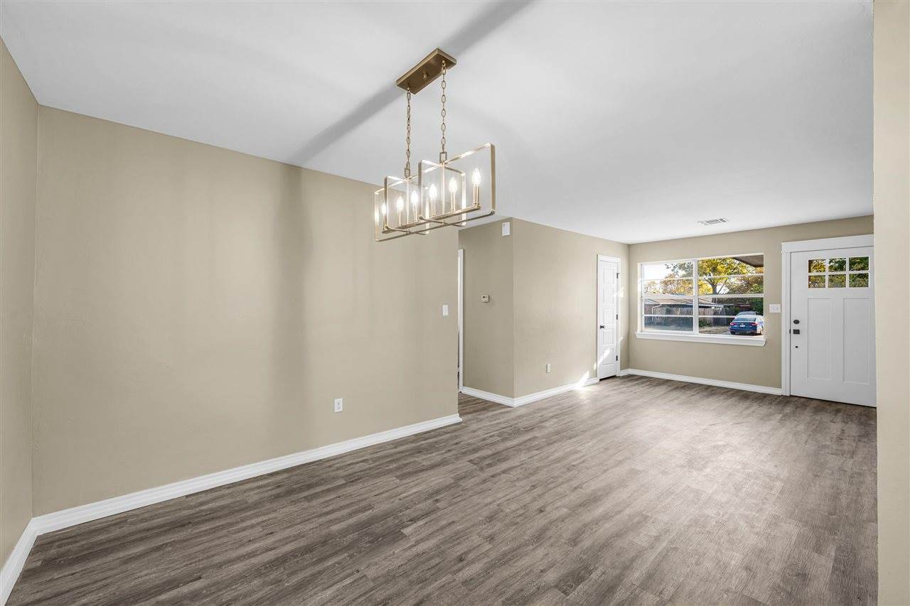 5603 NW Briarwood Dr, Lawton, OK 73505