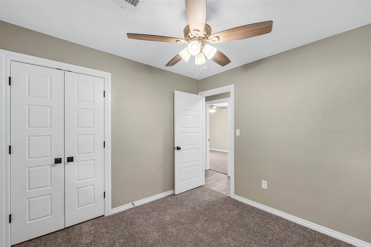 5603 NW Briarwood Dr, Lawton, OK 73505