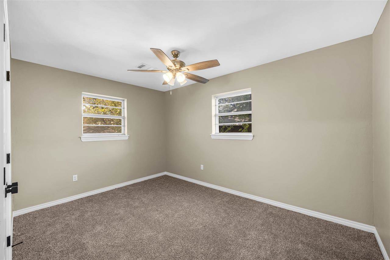 5603 NW Briarwood Dr, Lawton, OK 73505