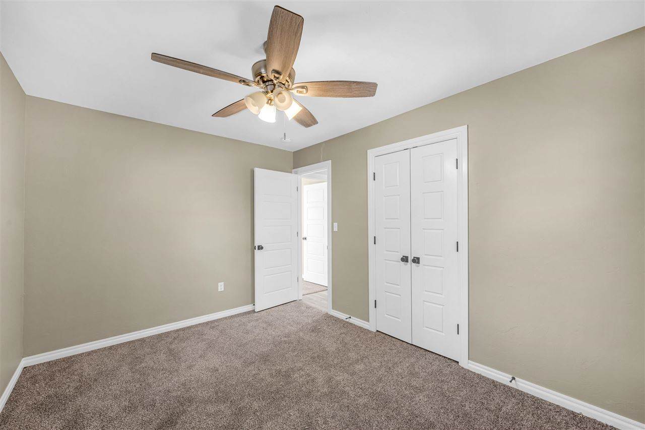 5603 NW Briarwood Dr, Lawton, OK 73505