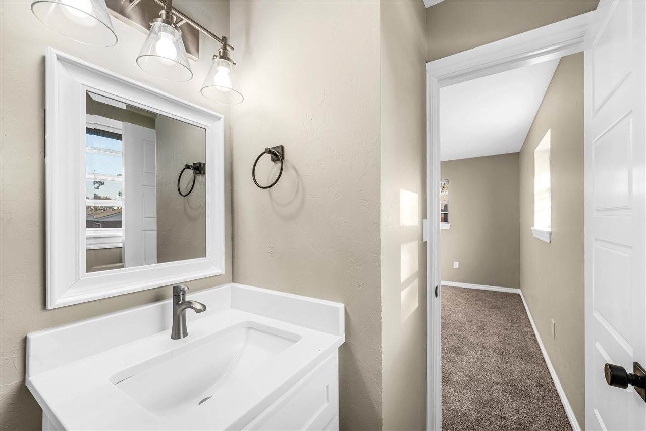 5603 NW Briarwood Dr, Lawton, OK 73505