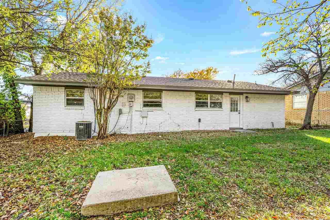 5603 NW Briarwood Dr, Lawton, OK 73505