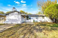 5603 NW Briarwood Dr, Lawton, OK 73505