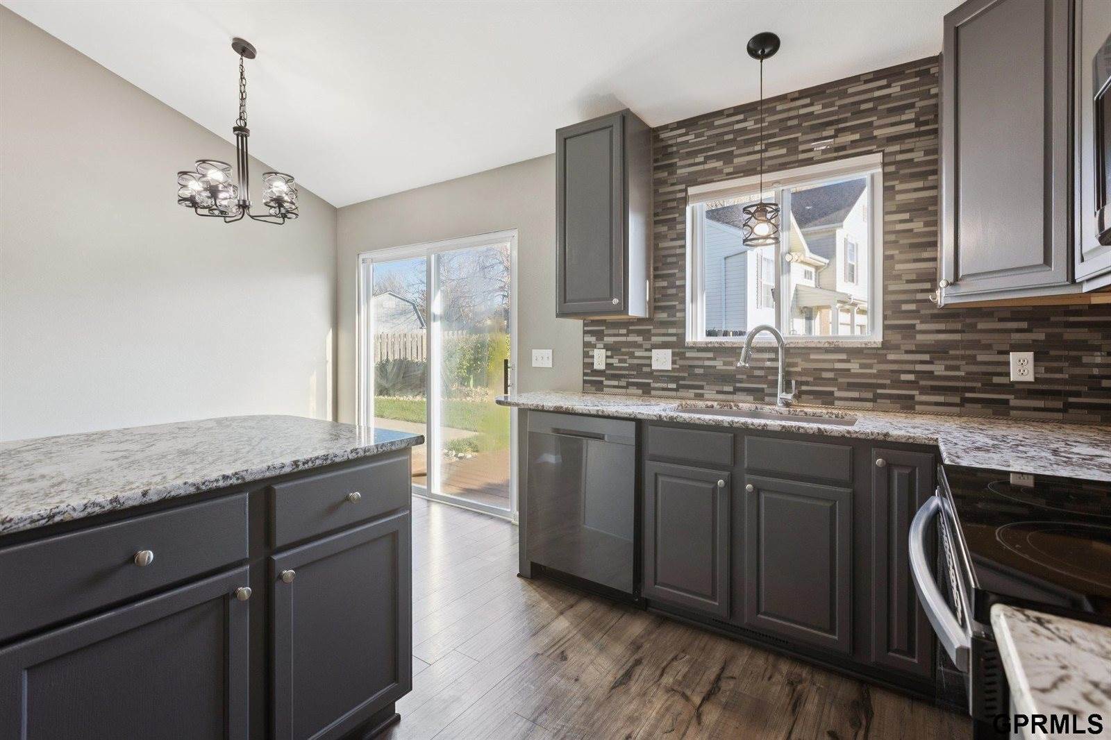 15454 Mormon Circle, Bennington, NE 68007