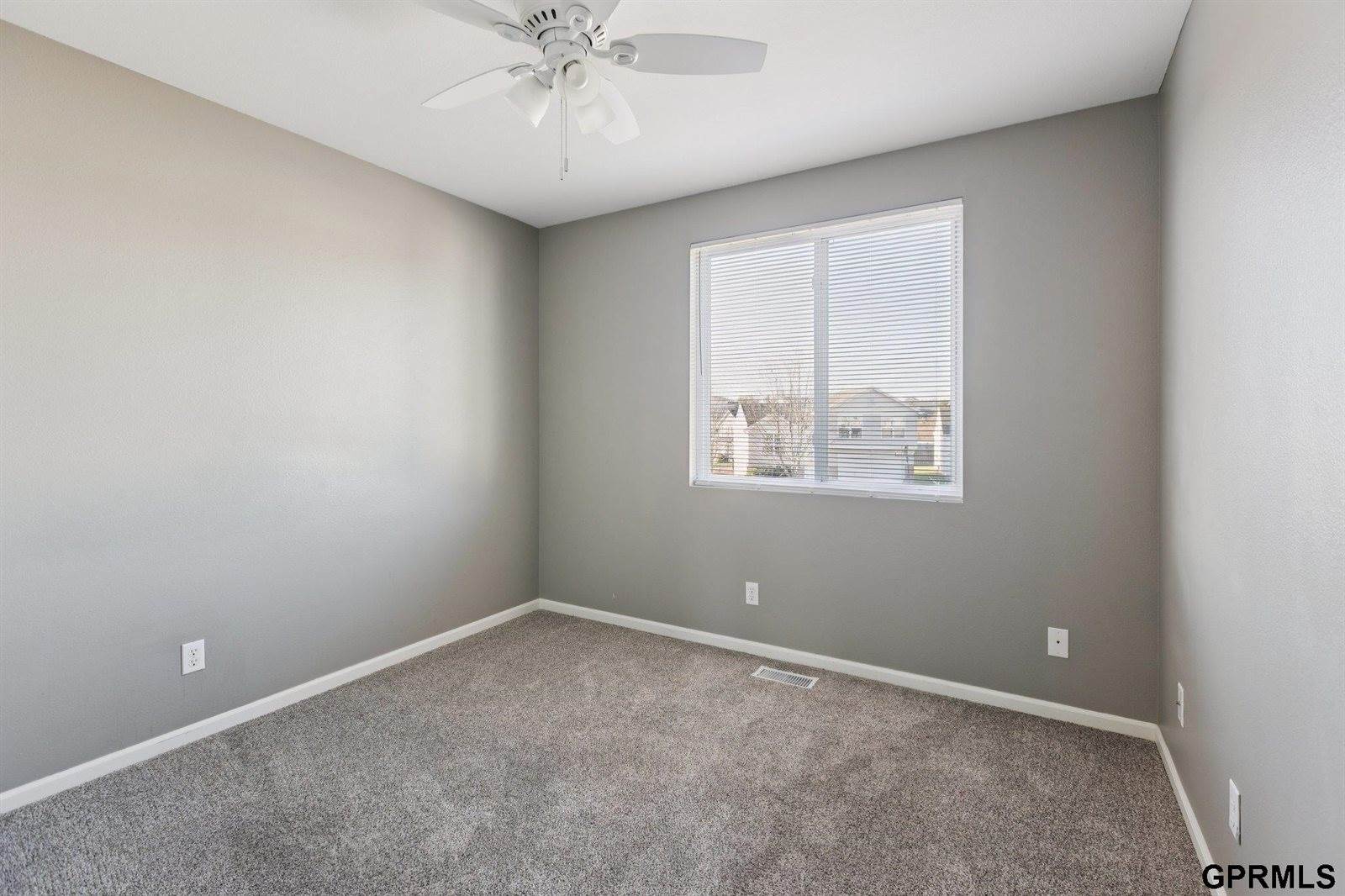 15454 Mormon Circle, Bennington, NE 68007