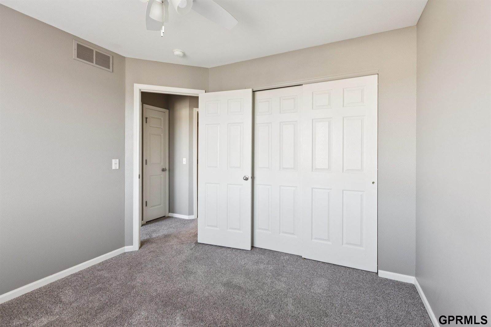 15454 Mormon Circle, Bennington, NE 68007