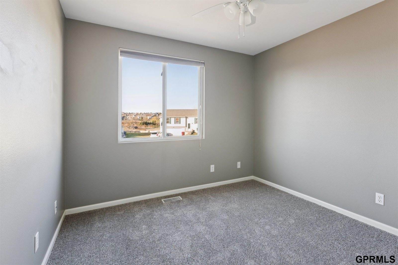 15454 Mormon Circle, Bennington, NE 68007