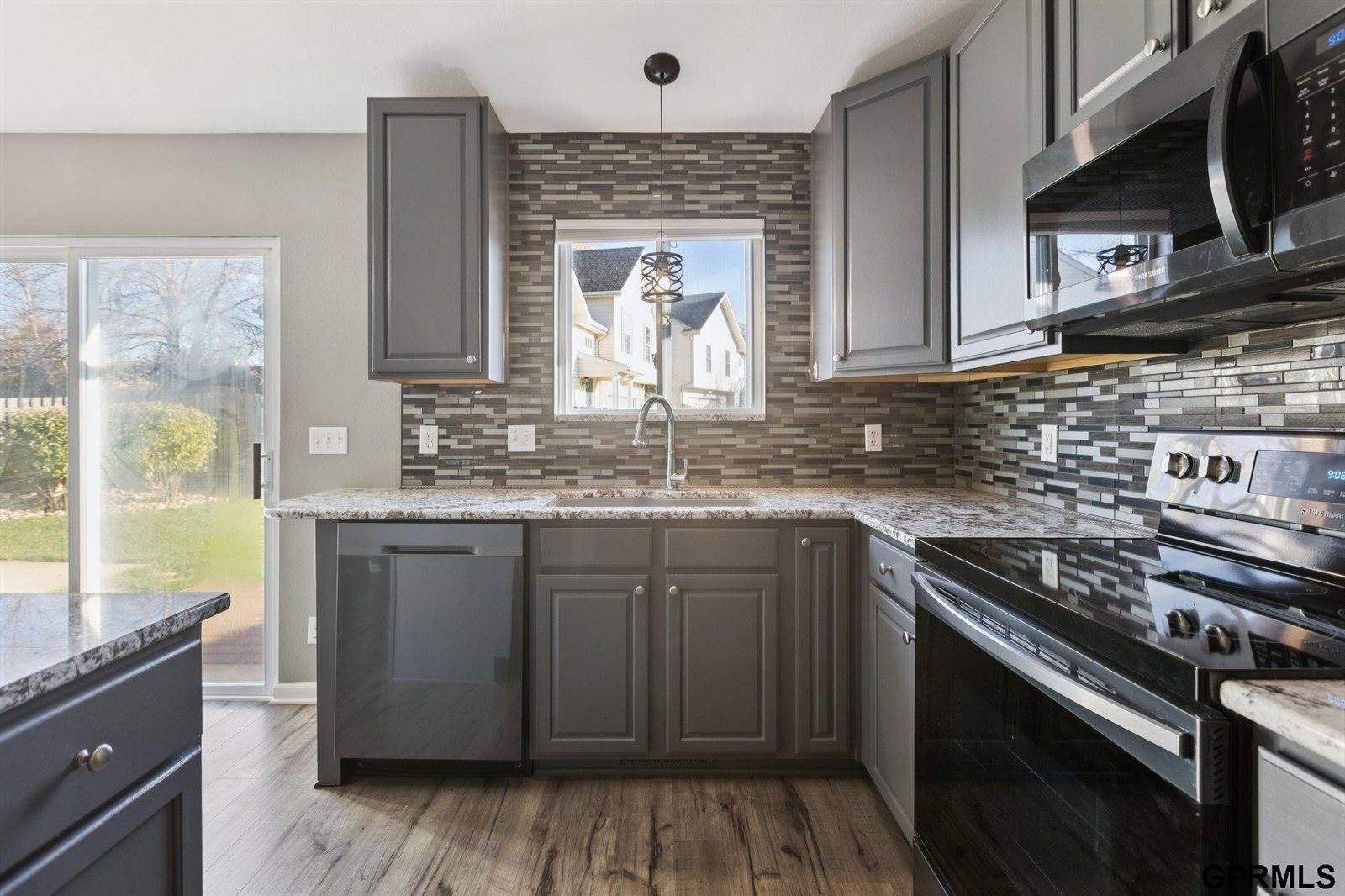 15454 Mormon Circle, Bennington, NE 68007