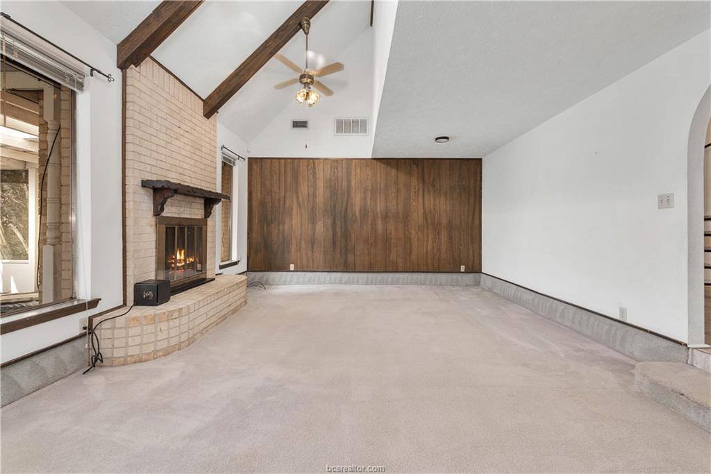 12994 Hunters Creek Road, College Station, TX 77845