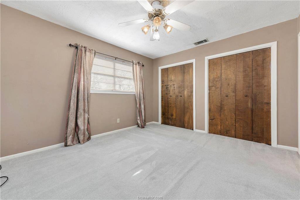 12994 Hunters Creek Road, College Station, TX 77845