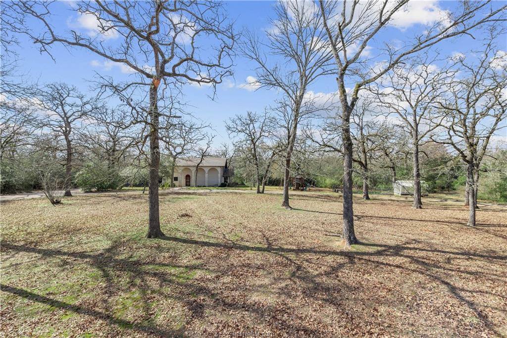 12994 Hunters Creek Road, College Station, TX 77845