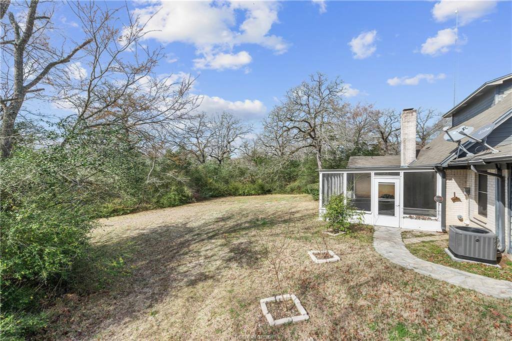 12994 Hunters Creek Road, College Station, TX 77845