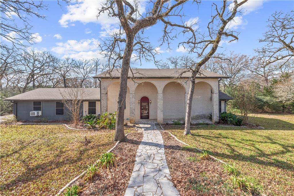 12994 Hunters Creek Road, College Station, TX 77845