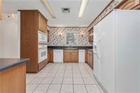 12994 Hunters Creek Road, College Station, TX 77845