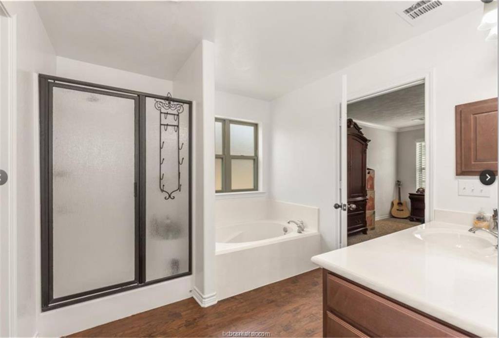 915 Emerald Dove Avenue, College Station, TX 77845