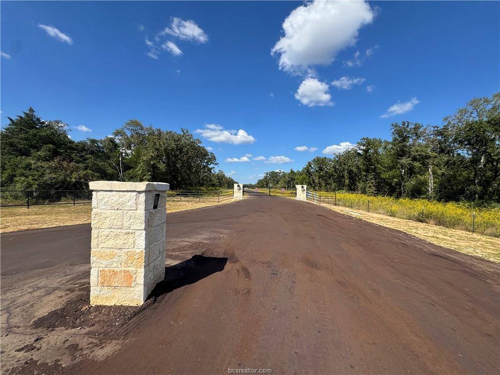 3803 Private Road 4100, Marquez, TX 77865