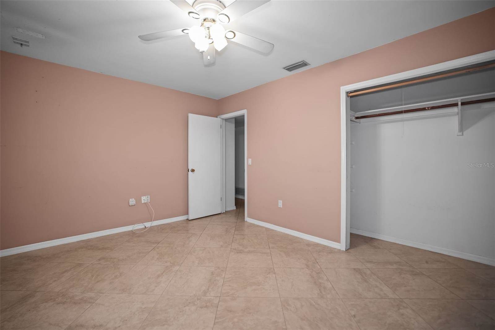 1439 Viewtop Drive, Clearwater, FL 33764