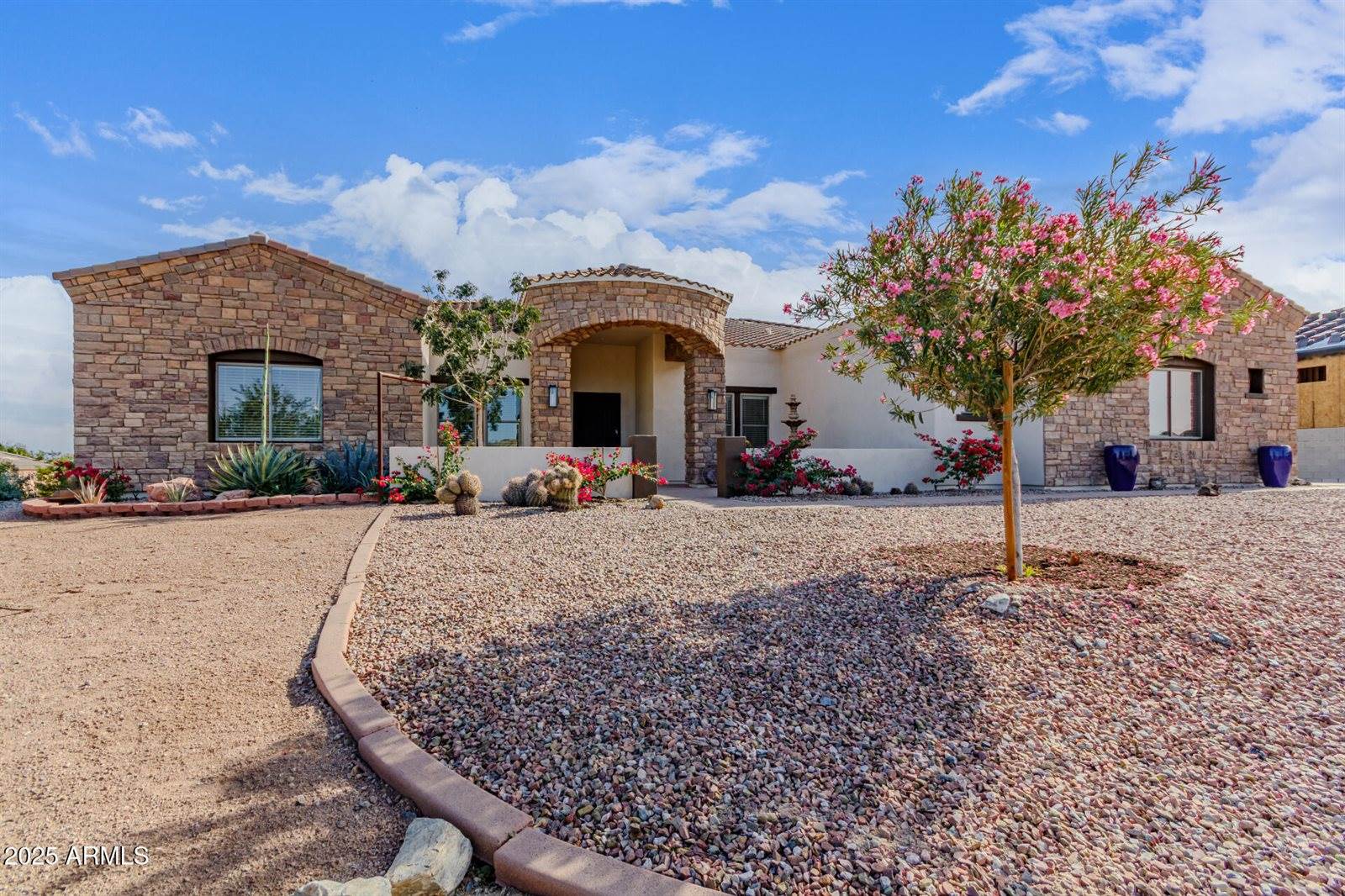 28217 North Finch Trail, San Tan Valley, AZ 85144