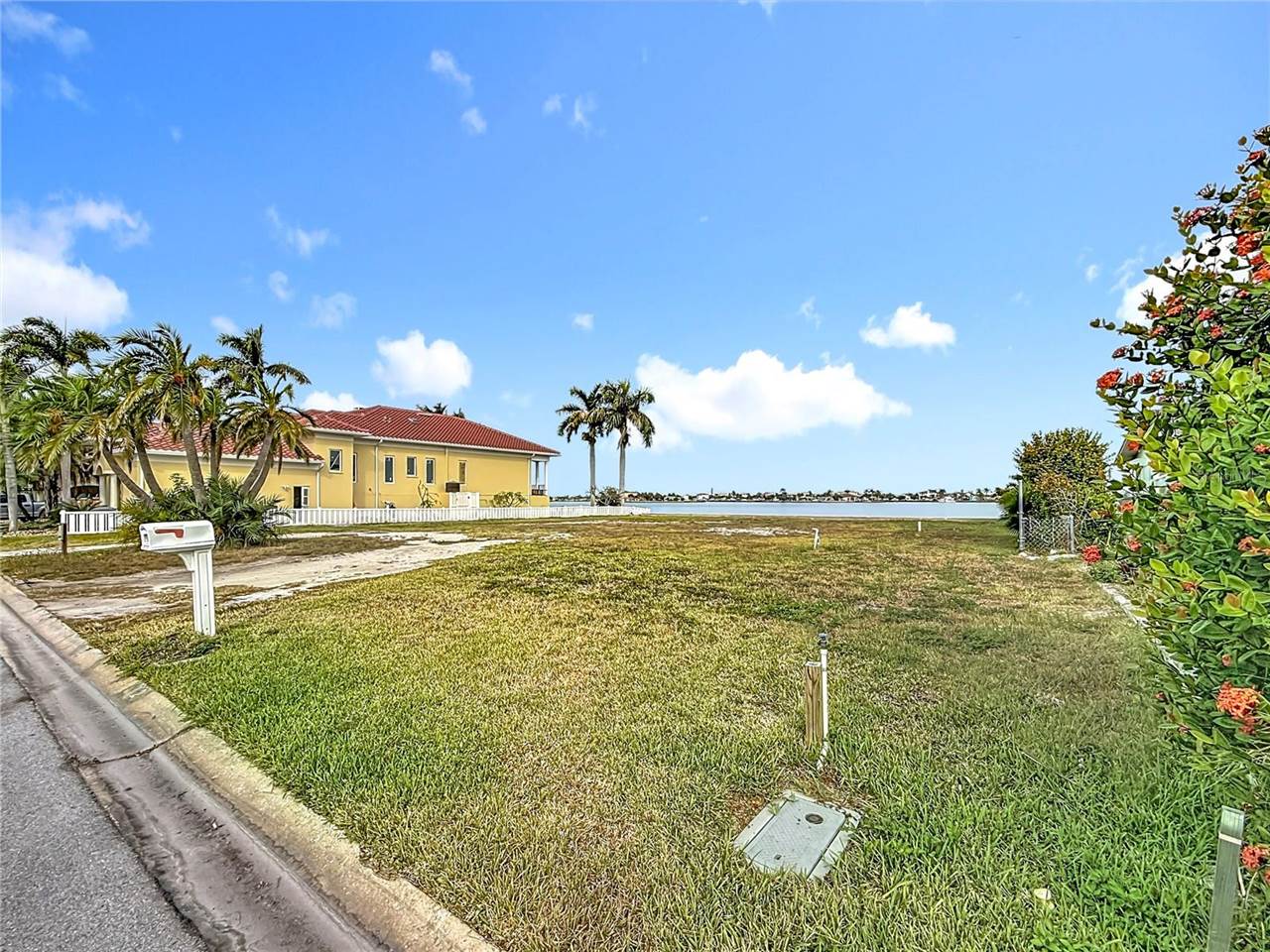 12 Paradise Lane, Treasure Island, FL 33706