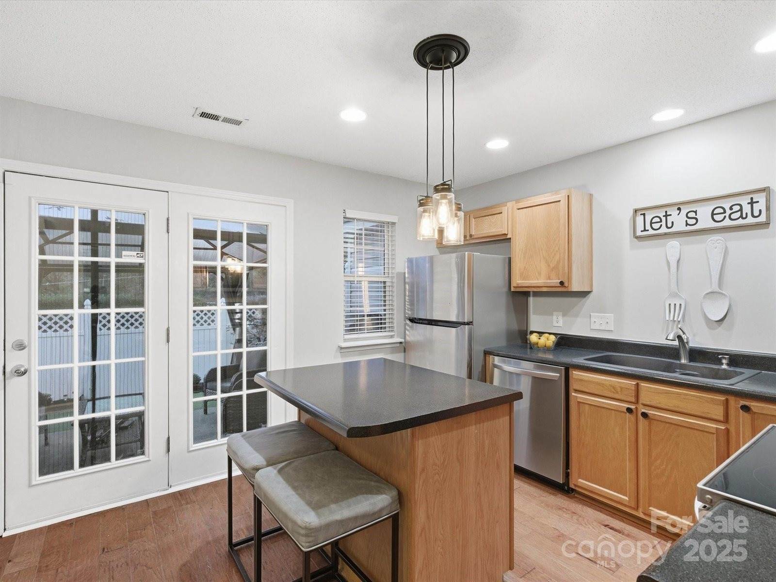 629 Gelderland Drive, Matthews, NC 28104