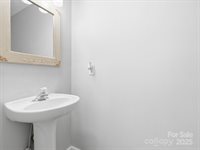 629 Gelderland Drive, Matthews, NC 28104