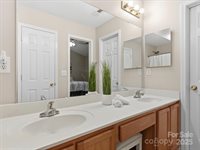 629 Gelderland Drive, Matthews, NC 28104