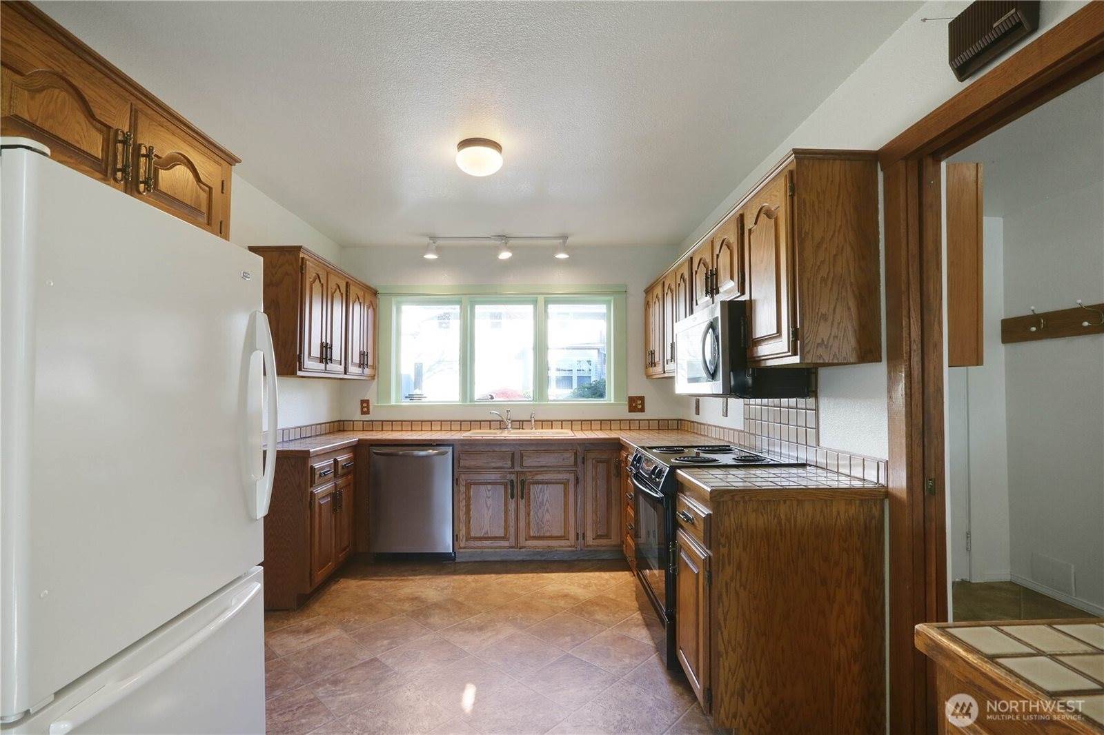 402 East Washington Street, Mount Vernon, WA 98274