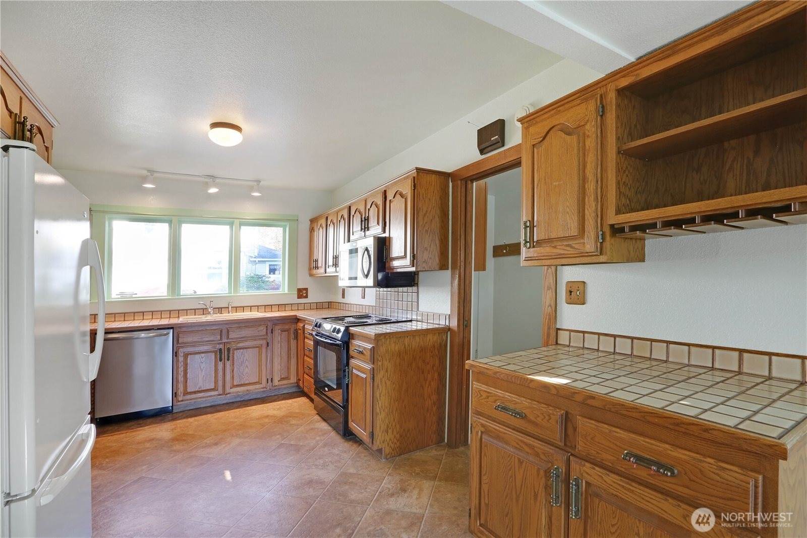 402 East Washington Street, Mount Vernon, WA 98274