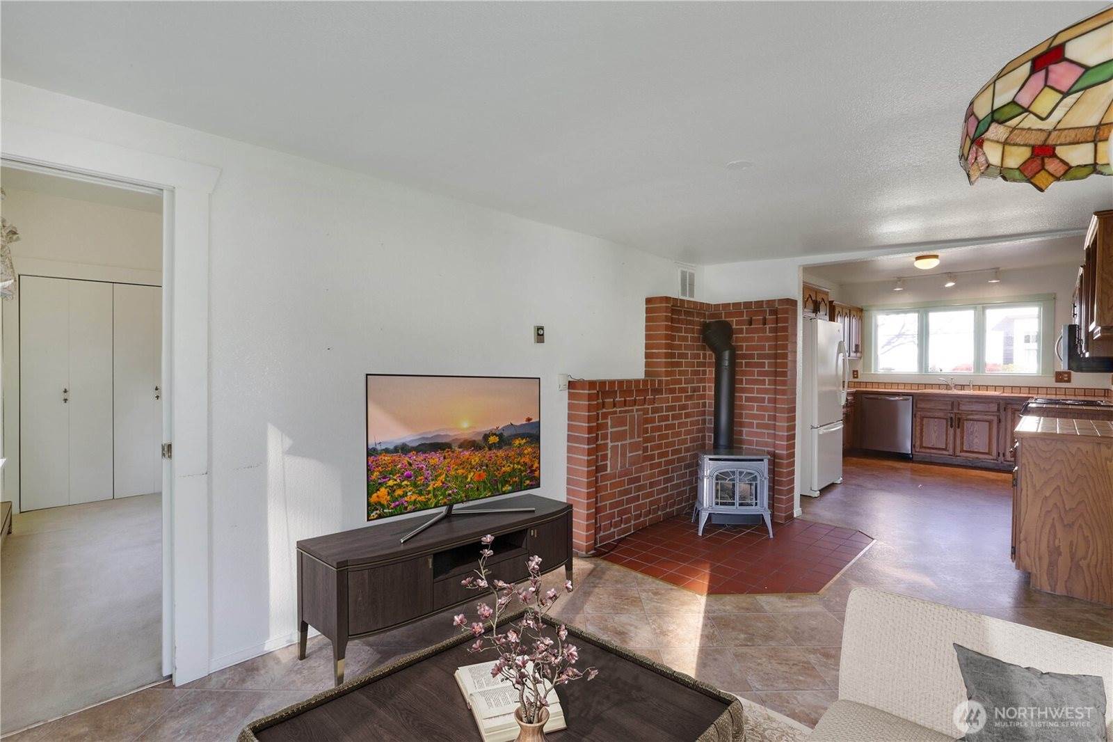 402 East Washington Street, Mount Vernon, WA 98274