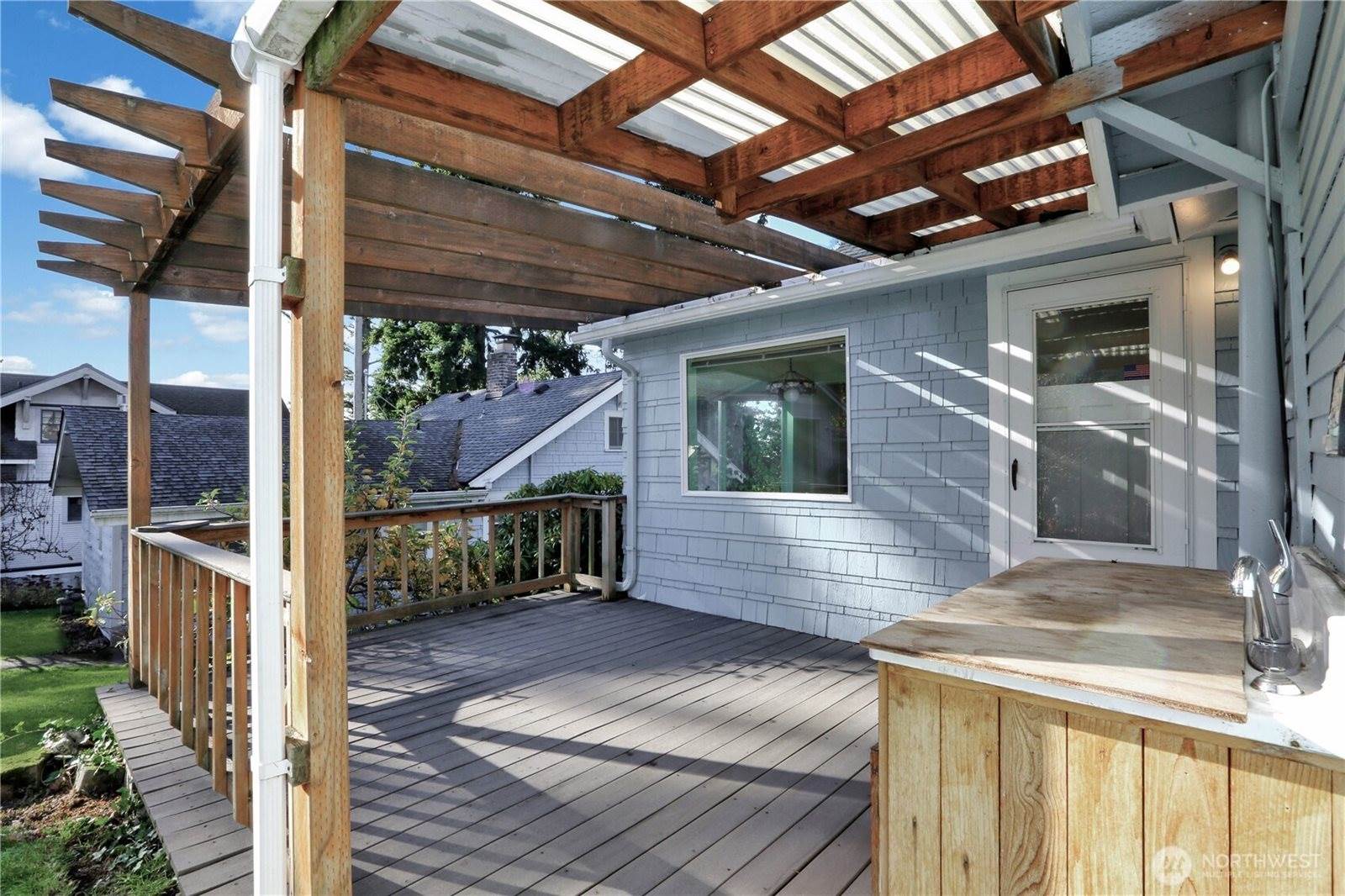 402 East Washington Street, Mount Vernon, WA 98274