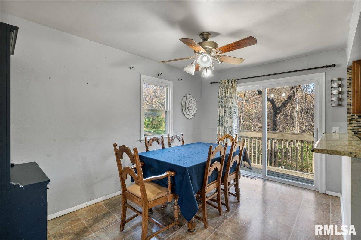 337 5TH Street Court, Silvis, IL 61282