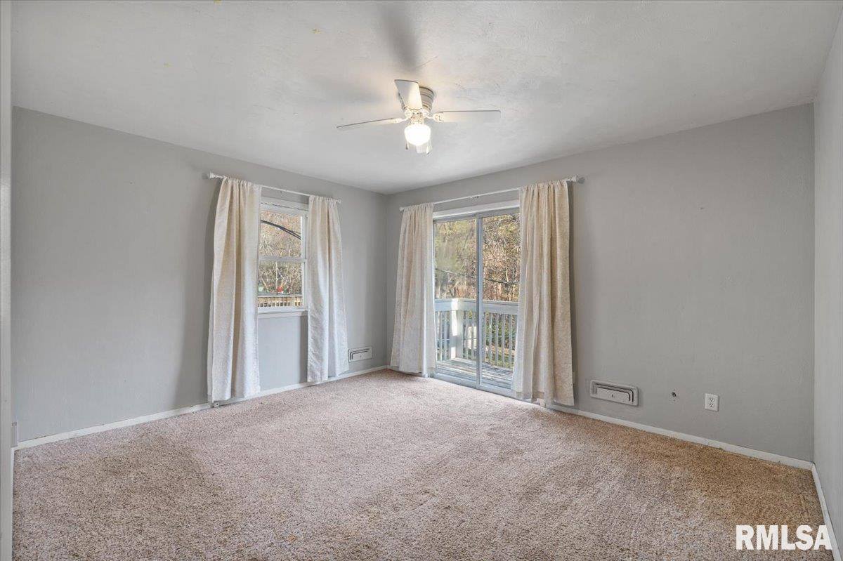 337 5TH Street Court, Silvis, IL 61282