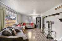 337 5TH Street Court, Silvis, IL 61282