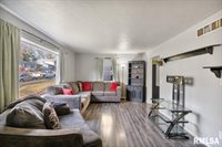 337 5TH Street Court, Silvis, IL 61282